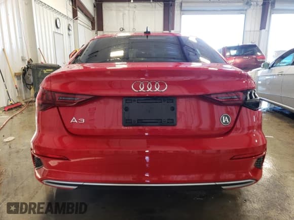 ✅ 2022 Audi A3 Premium • VIN: WAUAUDGY2NA088074 • Lot: 41931514. Wystawiony na Copart z przebiegiem 10 113 mil. Bezpłatny archiwum sprzedaży aukcyjnych z USA i szczegółowy raport historii pojazdu na DreamBid. Zdjęcie 6.