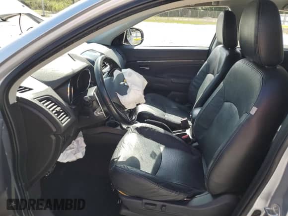 2017 Mitsubishi Outlander SEL z VIN JA4AP4AW3HZ045266, wystawiony jako Copart lot #51518255 z przebiegiem 95 371 mil mil oraz Szkoda całkowita • Salvage title. Historia ofert i sprzedaży dostępna na DreamBid. Obrazek 7.