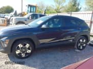 ✅ 2025 Hyundai Kona SEL • VIN: KM8HB3AB3SU261869 • Lot: 43357177. Wystawiony na IAAI z przebiegiem 7 894 mil. Bezpłatny archiwum sprzedaży aukcyjnych z USA i szczegółowy raport historii pojazdu na DreamBid. Zdjęcie 15.