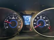 ✅ 2016 Hyundai Veloster • VIN: KMHTC6AD6GU301685 • Lot: 43147805. Wystawiony na Copart z przebiegiem 56 637 mil. Bezpłatny archiwum sprzedaży aukcyjnych z USA i szczegółowy raport historii pojazdu na DreamBid. Zdjęcie 9.