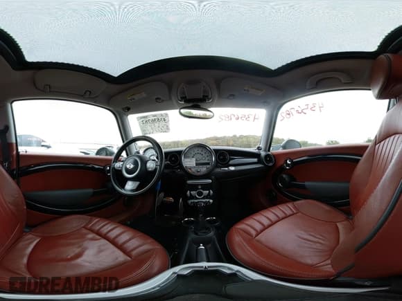 ✅ 2010 MINI Hardtop S • VIN: WMWMF7C52ATZ73393 • Lot: 43536782. Wystawiony na IAAI z przebiegiem 90 612 mil. Bezpłatny archiwum sprzedaży aukcyjnych z USA i szczegółowy raport historii pojazdu na DreamBid. Zdjęcie 22.