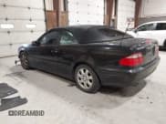 ✅ 2003 Mercedes-Benz CLK 320 • VIN: WDBLK65G43T135757 • Lot: 43677782. Wystawiony na IAAI z przebiegiem 147 323 mil. Bezpłatny archiwum sprzedaży aukcyjnych z USA i szczegółowy raport historii pojazdu na DreamBid. Zdjęcie 3.