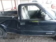 ✅ 2000 Chevrolet S-10 LS • VIN: 1GCCS14W7YK101192 • Лот: 42538796. Опубликован ранее на IAAI с пробегом Не указан. Бесплатный доступ к архиву аукционных продаж из США и подробный отчёт об истории автомобиля на DreamBid. Изображение 14.