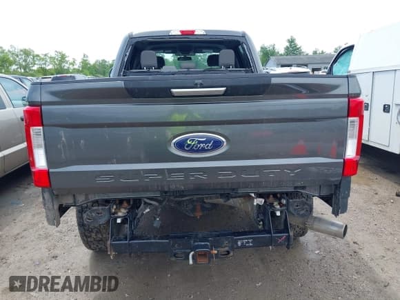 ✅ 2019 Ford F-250 XL • VIN: 1FT7W2B62KEG36595 • Lot: 42514444. Listed on IAAI with 40,464 mi. Free auction sales archive from the USA and detailed vehicle history report at DreamBid. Image 17.