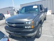 ✅ 2006 Chevrolet Silverado 2500HD LT2 • VIN: 1GCHK29U16E159510 • Лот: 42169394. Опубликован ранее на IAAI с пробегом 117 504 миль. Бесплатный доступ к архиву аукционных продаж из США и подробный отчёт об истории автомобиля на DreamBid. Изображение 12.