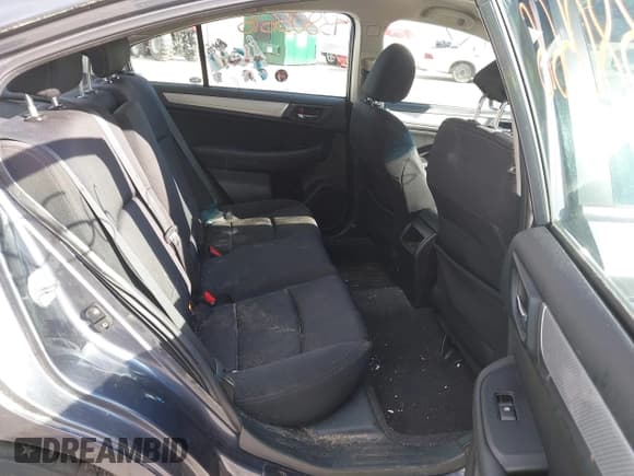 ✅ 2015 Subaru Legacy Premium • VIN: 4S3BNAF66F3069682 • Lot: 43805616. Wystawiony na IAAI z przebiegiem 326 484 mil. Bezpłatny archiwum sprzedaży aukcyjnych z USA i szczegółowy raport historii pojazdu na DreamBid. Zdjęcie 8.