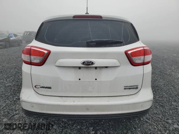 ✅ 2017 Ford C-Max Titanium • VIN: 1FADP5DU2HL111026 • Lot: 82679625. Wystawiony na Copart z przebiegiem 46 028 mil. Bezpłatny archiwum sprzedaży aukcyjnych z USA i szczegółowy raport historii pojazdu na DreamBid. Zdjęcie 6.