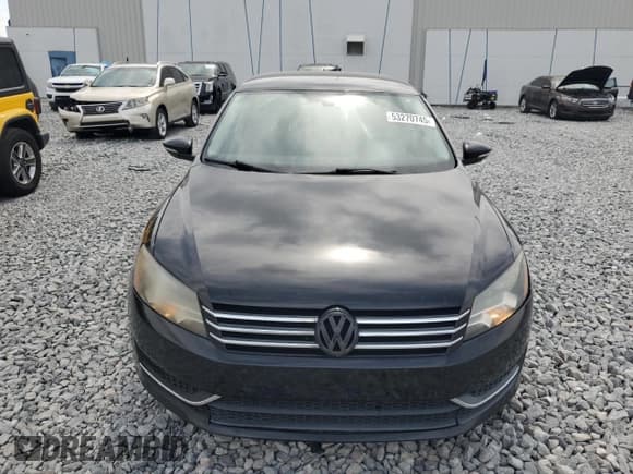 ✅ 2012 Volkswagen Passat S • VIN: 1VWAH7A34CC033792 • Lot: 53270745. Listed on Copart with 181,604 mi. Free auction sales archive from the USA and detailed vehicle history report at DreamBid. Image 5.