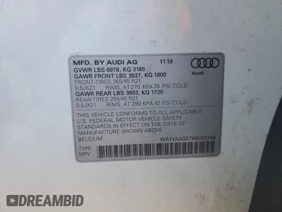 ✅ 2019 Audi e-tron Prestige • VIN: WA1VAAGE7KB025148 • Лот: 85916685. Опубликован ранее на Copart с пробегом 37 961 миль. Бесплатный доступ к архиву аукционных продаж из США и подробный отчёт об истории автомобиля на DreamBid. Изображение 13.