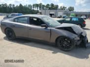 ✅ 2017 Dodge Charger SE • VIN: 2C3CDXBG4HH643192 • Лот: 71172845. Опубликован ранее на Copart с пробегом 116 863 миль. Бесплатный доступ к архиву аукционных продаж из США и подробный отчёт об истории автомобиля на DreamBid. Изображение 4.
