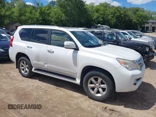 ✅ 2012 Lexus GX 460 • VIN: JTJBM7FX0C5050105 • Лот: 42691078. Опубликован ранее на IAAI с пробегом 183 077 миль. Бесплатный доступ к архиву аукционных продаж из США и подробный отчёт об истории автомобиля на DreamBid. Изображение 1.