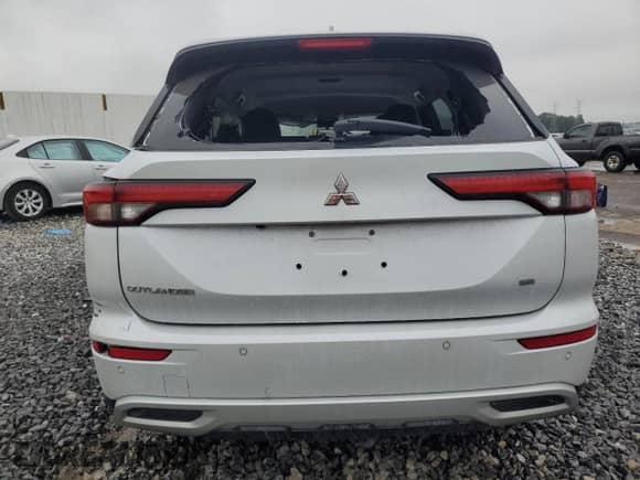 2024 Mitsubishi Outlander SE z VIN JA4J3VA83RZ065022, wystawiony jako Copart lot #90236785 z przebiegiem 34 770 mil mil oraz Czysty tytuł • Clean title. Historia ofert i sprzedaży dostępna na DreamBid. Obrazek 6.