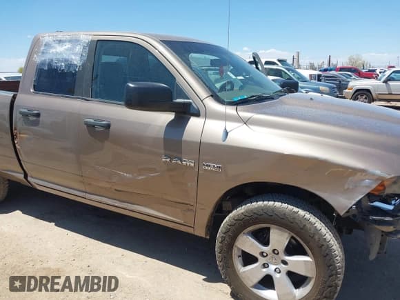 ✅ 2009 Dodge 1500 SLT • VIN: 1D3HV18T09S758065 • Lot: 42207452. Wystawiony na IAAI z przebiegiem 131 520 mil. Bezpłatny archiwum sprzedaży aukcyjnych z USA i szczegółowy raport historii pojazdu na DreamBid. Zdjęcie 17.