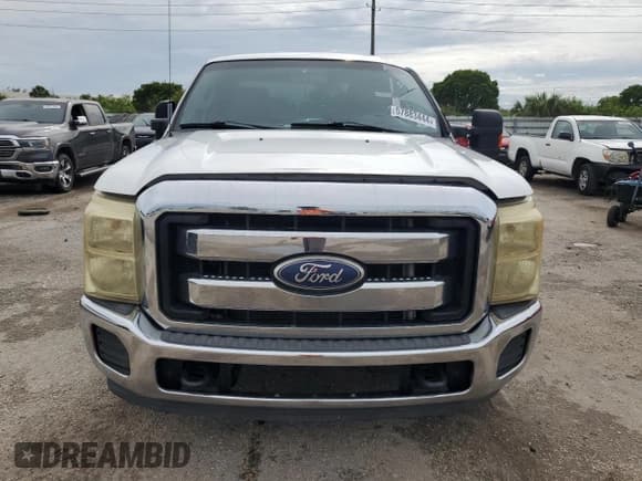 ✅ 2012 Ford F-250 XL • VIN: 1FT7X2A61CEC15533 • Lot: 57883444. Listed on Copart with 195,030 mi. Free auction sales archive from the USA and detailed vehicle history report at DreamBid. Image 5.