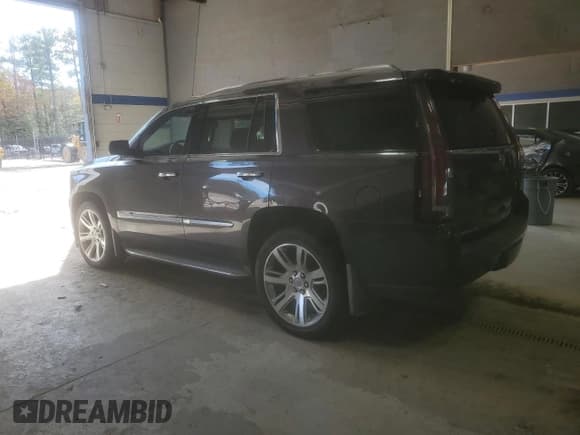 ✅ 2015 Cadillac Escalade Luxury • VIN: 1GYS4BKJ3FR272667 • Lot: 91395025. Wystawiony na Copart z przebiegiem 213 711 mil. Bezpłatny archiwum sprzedaży aukcyjnych z USA i szczegółowy raport historii pojazdu na DreamBid. Zdjęcie 2.