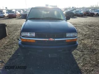 ✅ 1998 Chevrolet Blazer LS • VIN: 1GNCT18W5WK259946 • Lot: 84626144. Wystawiony na Copart z przebiegiem 192 036 mil. Bezpłatny archiwum sprzedaży aukcyjnych z USA i szczegółowy raport historii pojazdu na DreamBid. Zdjęcie 5.