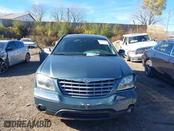 ✅ 2005 Chrysler Pacifica Touring • VIN: 2C4GF68485R243690 • Lot: 43601775. Listed on IAAI with 168,431 mi. Free auction sales archive from the USA and detailed vehicle history report at DreamBid. Image 12.