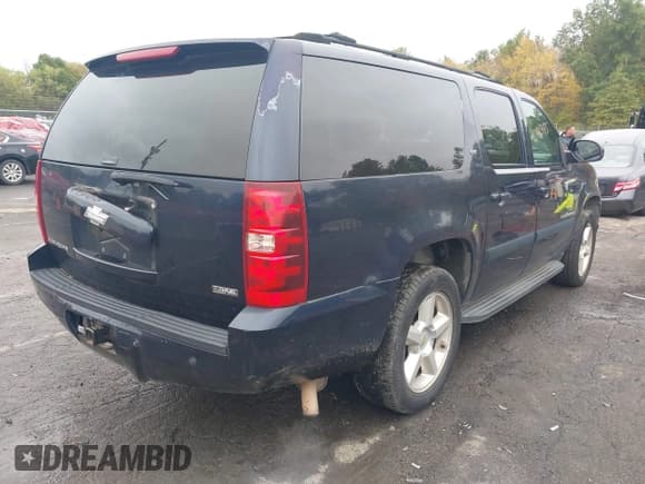 ✅ 2007 Chevrolet Suburban LTZ • VIN: 1GNFK16347J185242 • Лот: 43445413. Опубликован ранее на IAAI с пробегом 274 428 миль. Бесплатный доступ к архиву аукционных продаж из США и подробный отчёт об истории автомобиля на DreamBid. Изображение 4.