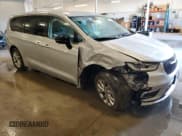 ✅ 2024 Chrysler Pacifica Touring L • VIN: 2C4RC3BG2RR190655 • Lot: 70180095. Wystawiony na Copart z przebiegiem 8 789 mil. Bezpłatny archiwum sprzedaży aukcyjnych z USA i szczegółowy raport historii pojazdu na DreamBid. Zdjęcie 4.