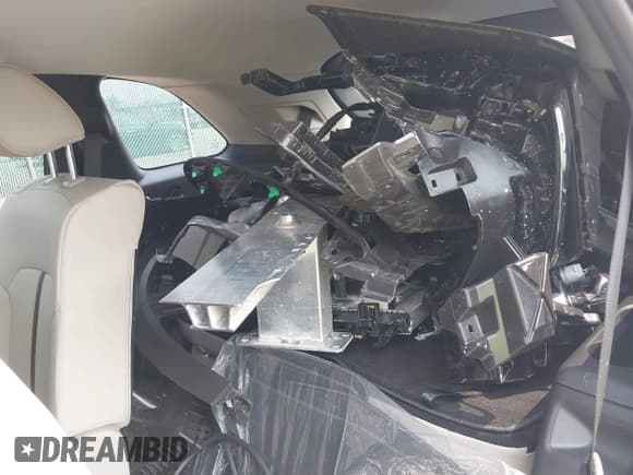 ✅ 2025 Mazda CX-90 Preferred Package • VIN: JM3KKBHA2S1199519 • Lot: 42870639. Wystawiony na IAAI z przebiegiem 2 703 mil. Bezpłatny archiwum sprzedaży aukcyjnych z USA i szczegółowy raport historii pojazdu na DreamBid. Zdjęcie 17.