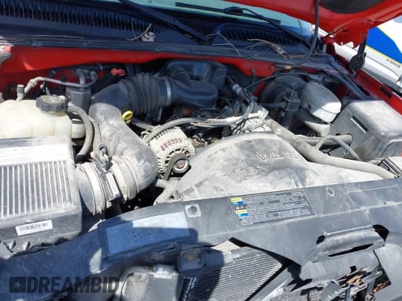 2004 Chevrolet Silverado 1500 z VIN 1GCEC14X34Z338245, wystawiony jako IAAI lot #42038672 z przebiegiem Nie podano mil oraz . Historia ofert i sprzedaży dostępna na DreamBid. Obrazek 10.