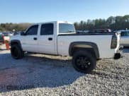 ✅ 2006 Chevrolet Silverado 2500HD Work Truck • VIN: 1GCHC23U86F252766 • Lot: 43647845. Wystawiony na Copart z przebiegiem 307 488 mil. Bezpłatny archiwum sprzedaży aukcyjnych z USA i szczegółowy raport historii pojazdu na DreamBid. Zdjęcie 2.
