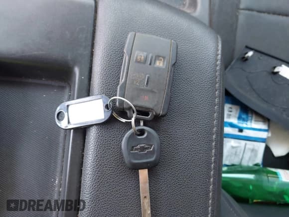 ✅ 2021 Chevrolet Silverado 2500HD Work Truck • VIN: 1GC1YLE72MF268331 • Lot: 42818554. Wystawiony na IAAI z przebiegiem 111 478 mil. Bezpłatny archiwum sprzedaży aukcyjnych z USA i szczegółowy raport historii pojazdu na DreamBid. Zdjęcie 11.