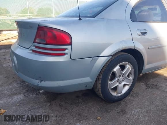 ✅ 2002 Dodge Stratus SXT • VIN: 1B3EL46R12N156565 • Lot: 43696290. Wystawiony na IAAI z przebiegiem 311 975 mil. Bezpłatny archiwum sprzedaży aukcyjnych z USA i szczegółowy raport historii pojazdu na DreamBid. Zdjęcie 6.