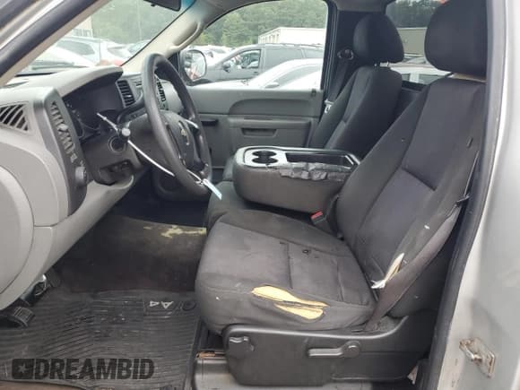 ✅ 2010 Chevrolet Silverado 1500 Work Truck • VIN: 1GCPCPEX1AZ233113 • Lot: 67949385. Listed on Copart with 240,775 mi. Free auction sales archive from the USA and detailed vehicle history report at DreamBid. Image 7.