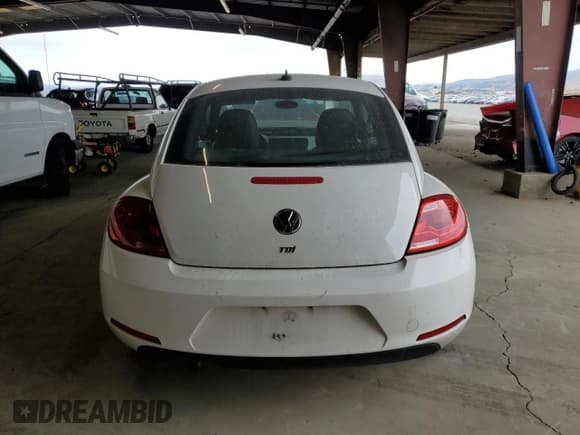 ✅ 2013 Volkswagen Beetle 2.0L TDI • VIN: 3VWJL7AT0DM686747 • Lot: 68773425. Listed on Copart with 95,825 mi. Free auction sales archive from the USA and detailed vehicle history report at DreamBid. Image 6.