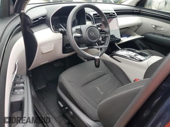 ✅ 2024 Hyundai Tucson Blue • VIN: KM8JBCD1XRU196808 • Lot: 74616634. Wystawiony na Copart z przebiegiem Nie podano. Bezpłatny archiwum sprzedaży aukcyjnych z USA i szczegółowy raport historii pojazdu na DreamBid. Zdjęcie 8.