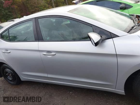 ✅ 2017 Hyundai Elantra SE • VIN: 5NPD74LF4HH127028 • Lot: 43410903. Listed on IAAI with 158,123 mi. Free auction sales archive from the USA and detailed vehicle history report at DreamBid. Image 12.