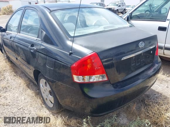 ✅ 2008 Kia Spectra EX • VIN: KNAFE121585529012 • Лот: 42120494. Опубликован ранее на IAAI с пробегом Не указан. Бесплатный доступ к архиву аукционных продаж из США и подробный отчёт об истории автомобиля на DreamBid. Изображение 3.