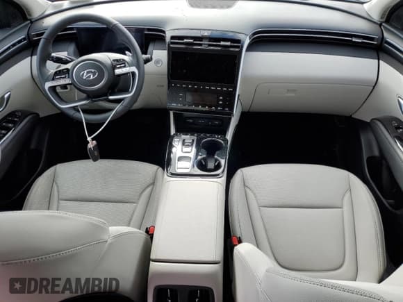 ✅ 2023 Hyundai Tucson Limited • VIN: KM8JECA19PU134065 • Lot: 49125184. Wystawiony na Copart z przebiegiem 4 742 mil. Bezpłatny archiwum sprzedaży aukcyjnych z USA i szczegółowy raport historii pojazdu na DreamBid. Zdjęcie 8.