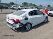 ✅ 2019 Chevrolet Cruze LT • VIN: 1G1BE5SM9K7118039 • Lot: 43106145. Listed on IAAI with Not provided. Free auction sales archive from the USA and detailed vehicle history report at DreamBid. Image 4.