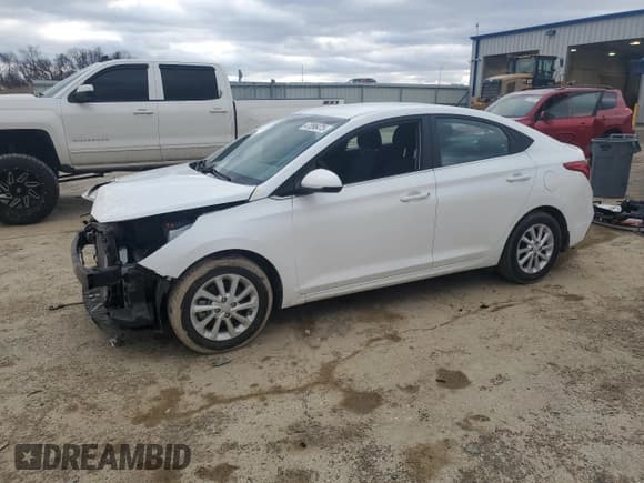 ✅ 2021 Hyundai Accent SE • VIN: 3KPC24A69ME136772 • Лот: 47096475. Опубликован ранее на Copart с пробегом 23 649 миль. Бесплатный доступ к архиву аукционных продаж из США и подробный отчёт об истории автомобиля на DreamBid. Изображение 1.