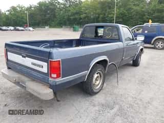 1988 Dodge Dakota z VIN 1B7GN14X5JS745233, wystawiony jako IAAI lot #42811522 z przebiegiem 159 048 mil mil oraz . Historia ofert i sprzedaży dostępna na DreamBid. Obrazek 4.