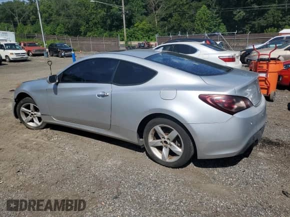 2010 Hyundai Genesis Coupe Track с VIN KMHHU6KH0AU003449, выставлен на аукционе Copart как лот 66284815 с пробегом Не указан миль и Списание • Salvage title. История ставок и продаж доступна на DreamBid. Изображение 2.