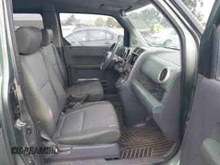 ✅ 2004 Honda Element LX • VIN: 5J6YH283X4L021619 • Лот: 43704192. Опубликован ранее на IAAI с пробегом 218 704 миль. Бесплатный доступ к архиву аукционных продаж из США и подробный отчёт об истории автомобиля на DreamBid. Изображение 5.