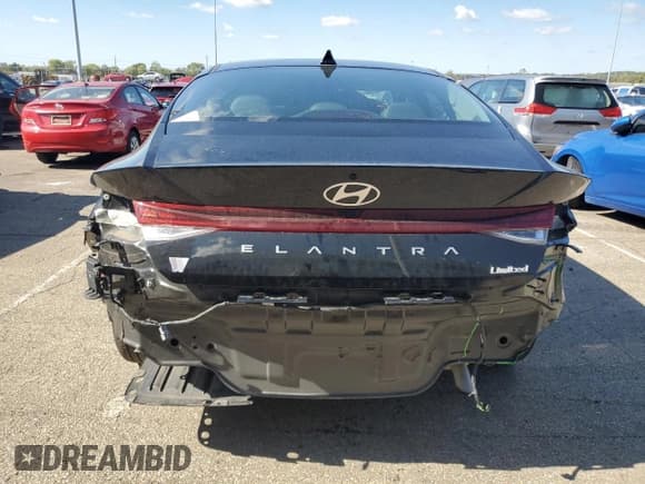 ✅ 2025 Hyundai Elantra Limited • VIN: KMHLP4DG7SU868656 • Лот: 86454355. Опубликован ранее на Copart с пробегом 8 443 миль. Бесплатный доступ к архиву аукционных продаж из США и подробный отчёт об истории автомобиля на DreamBid. Изображение 6.