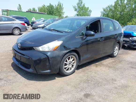 ✅ 2015 Toyota Prius Two • VIN: JTDZN3EU8FJ033613 • Lot: 42424962. Listed on IAAI with 374,460 mi. Free auction sales archive from the USA and detailed vehicle history report at DreamBid. Image 2.