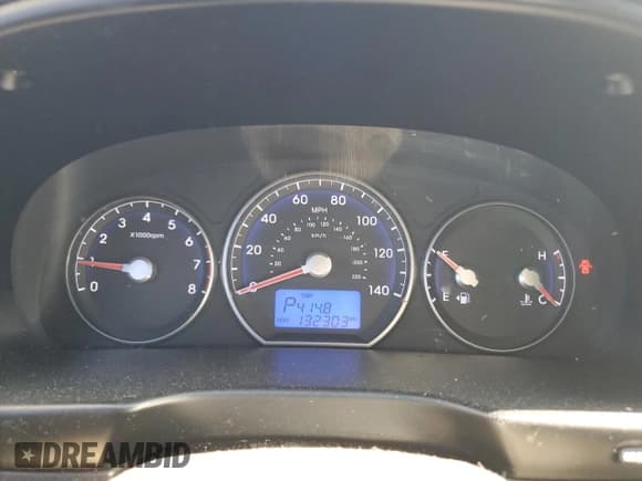 ✅ 2012 Hyundai Santa Fe Limited • VIN: 5XYZK3AB8CG112434 • Lot: 58263684. Listed on Copart with 132,303 mi. Free auction sales archive from the USA and detailed vehicle history report at DreamBid. Image 9.