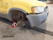 ✅ 2002 Ford Escape XLT Choice • VIN: 1FMYU04192KD32712 • Lot: 42899776. Wystawiony na IAAI z przebiegiem 193 535 mil. Bezpłatny archiwum sprzedaży aukcyjnych z USA i szczegółowy raport historii pojazdu na DreamBid. Zdjęcie 6.