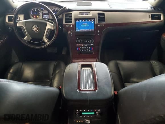 ✅ 2012 Cadillac Escalade Luxury • VIN: 1GYS4BEFXCR149970 • Lot: 90317465. Wystawiony na Copart z przebiegiem 163 385 mil. Bezpłatny archiwum sprzedaży aukcyjnych z USA i szczegółowy raport historii pojazdu na DreamBid. Zdjęcie 8.