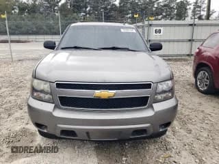 ✅ 2009 Chevrolet Suburban LS • VIN: 1GNFC16J49R184219 • Lot: 79306164. Wystawiony na Copart z przebiegiem 204 958 mil. Bezpłatny archiwum sprzedaży aukcyjnych z USA i szczegółowy raport historii pojazdu na DreamBid. Zdjęcie 5.