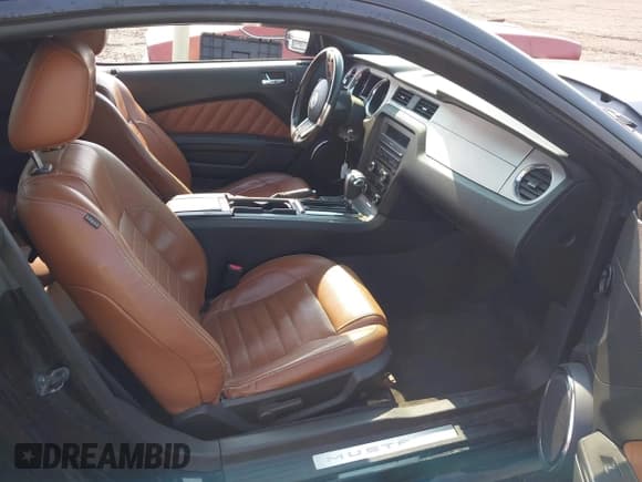 ✅ 2011 Ford Mustang V6 • VIN: 1ZVBP8AM9B5134433 • Lot: 42569131. Listed on IAAI with 84,747 mi. Free auction sales archive from the USA and detailed vehicle history report at DreamBid. Image 5.