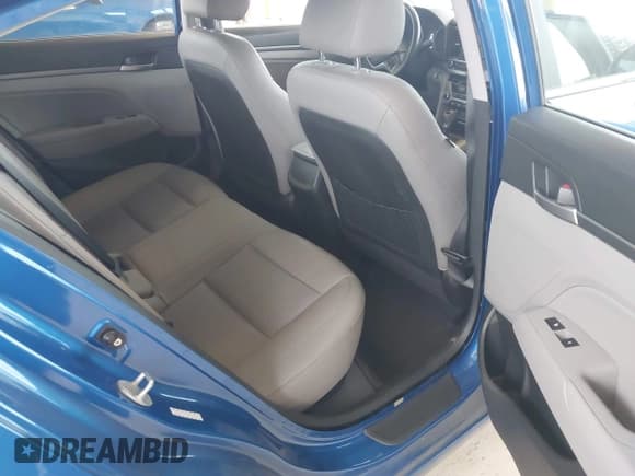 ✅ 2017 Hyundai Elantra SE • VIN: KMHD84LF3HU299288 • Lot: 42995021. Wystawiony na IAAI z przebiegiem 79 556 mil. Bezpłatny archiwum sprzedaży aukcyjnych z USA i szczegółowy raport historii pojazdu na DreamBid. Zdjęcie 8.