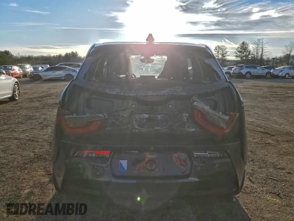 ✅ 2016 BMW i3 • VIN: WBY1Z4C53GV507186 • Lot: 92912685. Listed on Copart with 94,854 mi. Free auction sales archive from the USA and detailed vehicle history report at DreamBid. Image 6.