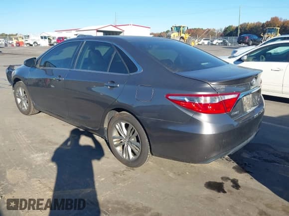 ✅ 2017 Toyota Camry SE • VIN: 4T1BF1FKXHU786167 • Lot: 43582773. Listed on IAAI with 48,569 mi. Free auction sales archive from the USA and detailed vehicle history report at DreamBid. Image 3.