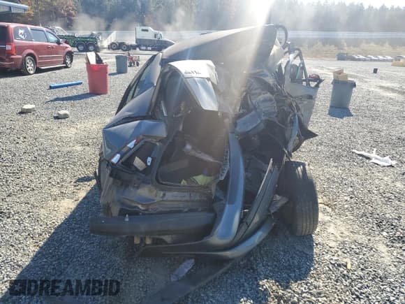 ✅ 2003 Volkswagen Jetta GLS • VIN: 3VWSK69M83M062661 • Лот: 90488215. Опубликован ранее на Copart с пробегом 180 264 миль. Бесплатный доступ к архиву аукционных продаж из США и подробный отчёт об истории автомобиля на DreamBid. Изображение 6.